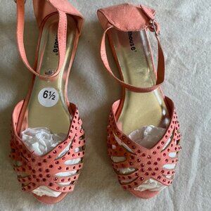 NWOT Dollhouse Orange Studded Sandals Size 6.5
